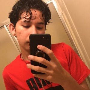 Meet your Posher, Cesar